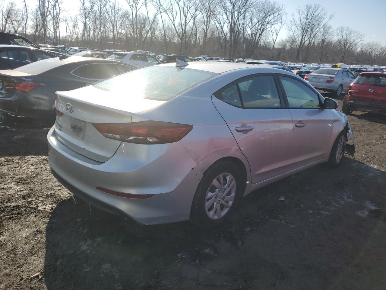 2017 HYUNDAI ELANTRA - Image 3
