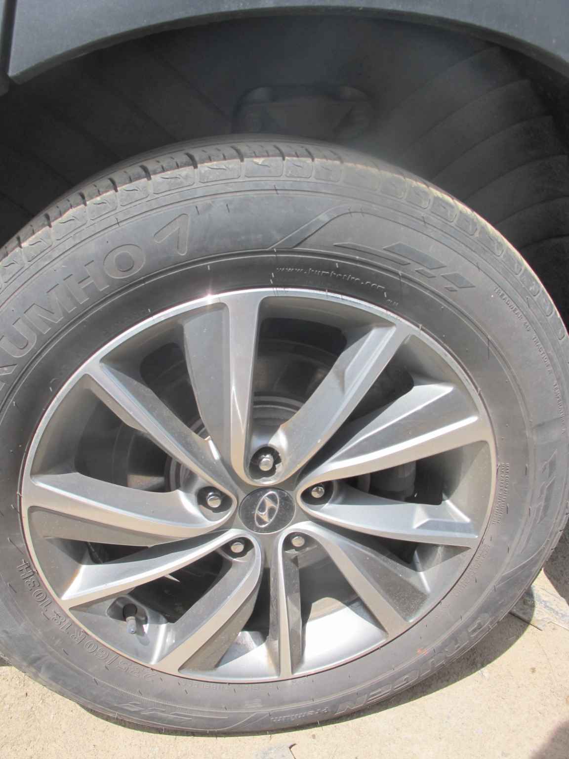2019 Hyundai Santa Fe - Image 14