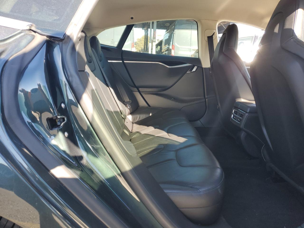 2014 TESLA MODEL S - Image 10