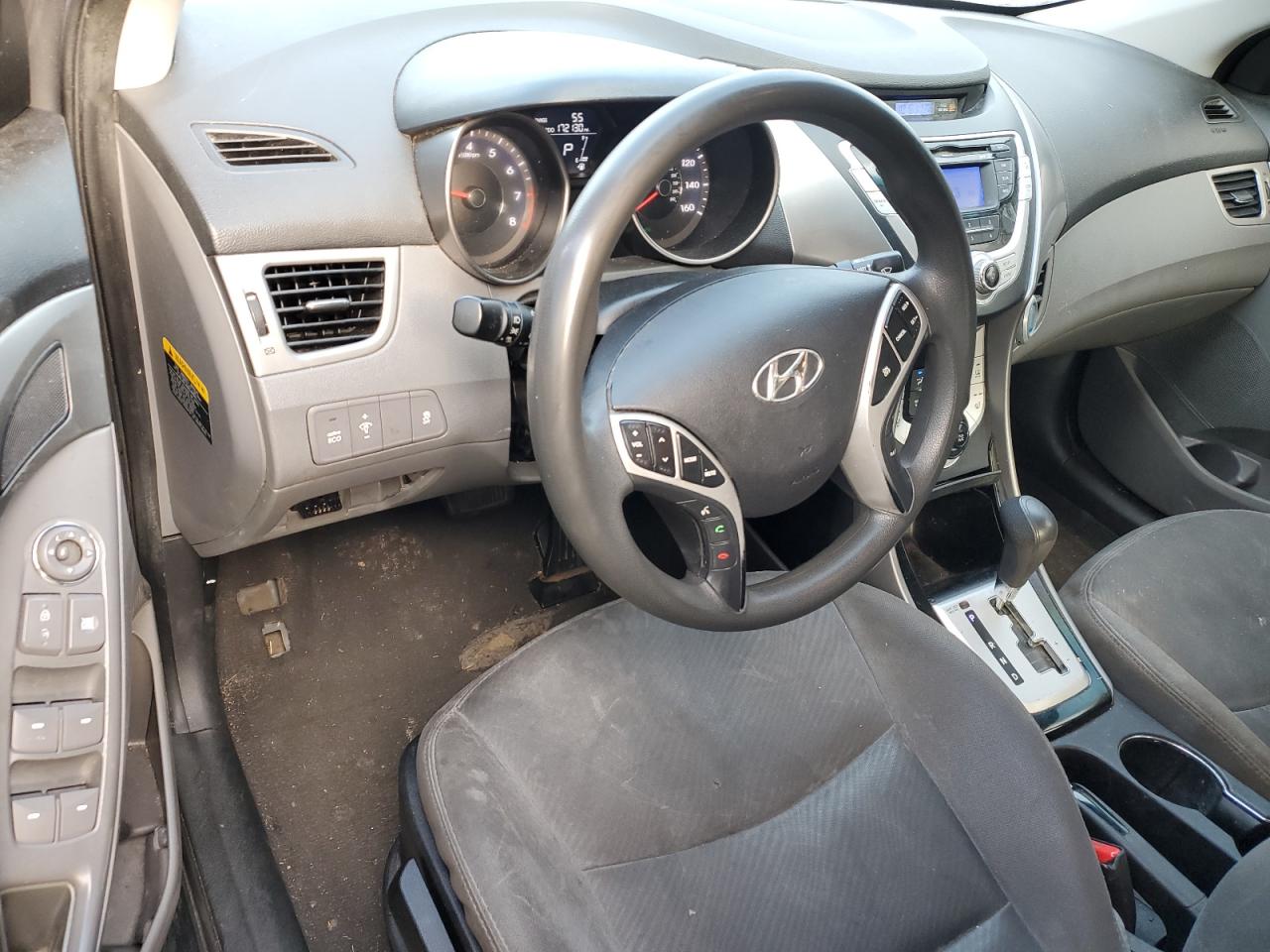2013 Hyundai Elantra - Image 8