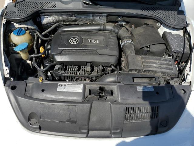2015 Volkswagen BEETLE - Image 11