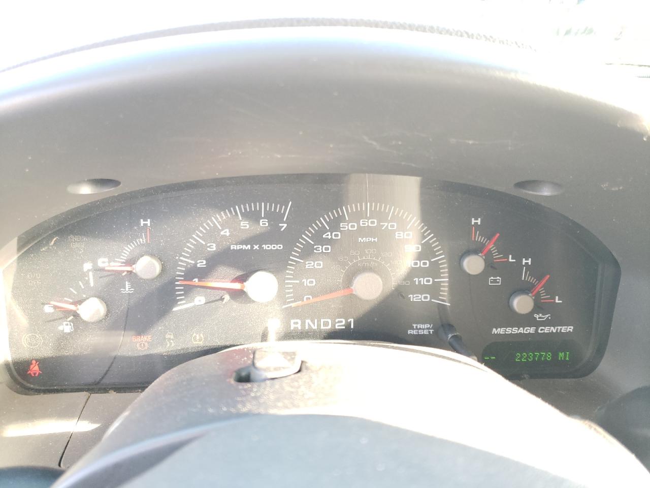 2004 Ford Expedition - Image 9