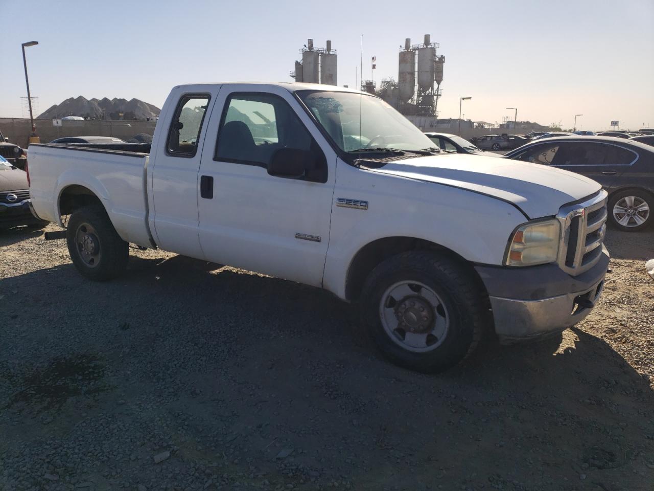 2005 FORD F250 - Image 4