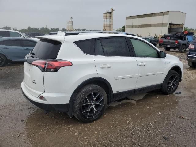 2018 Toyota RAV4 - Image 3