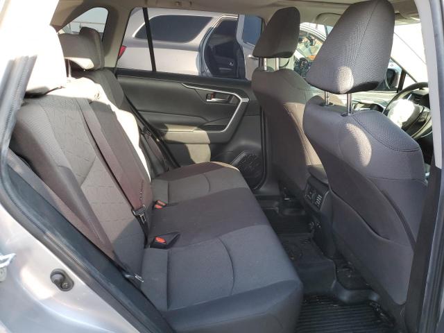 2019 Toyota RAV4 - Image 11