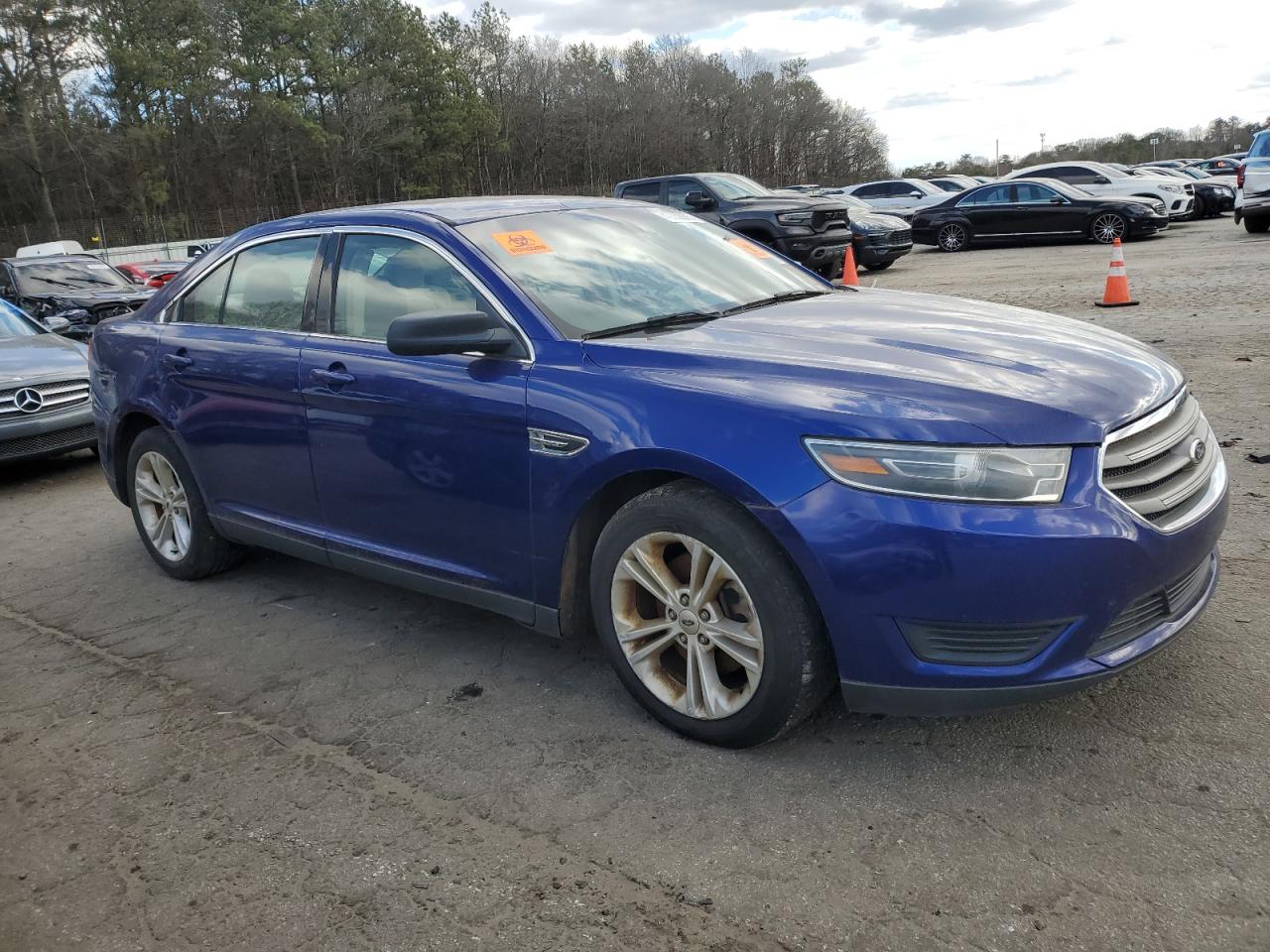 2015 Ford Taurus - Image 4