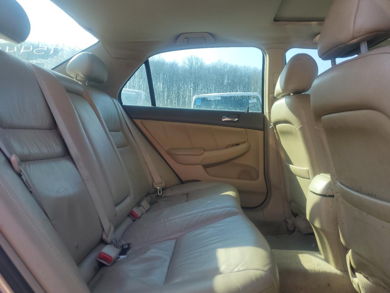 2004 Honda Accord - Image 10
