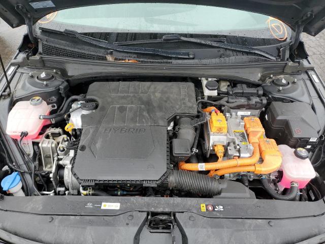 2022 Hyundai Elantra - Image 11