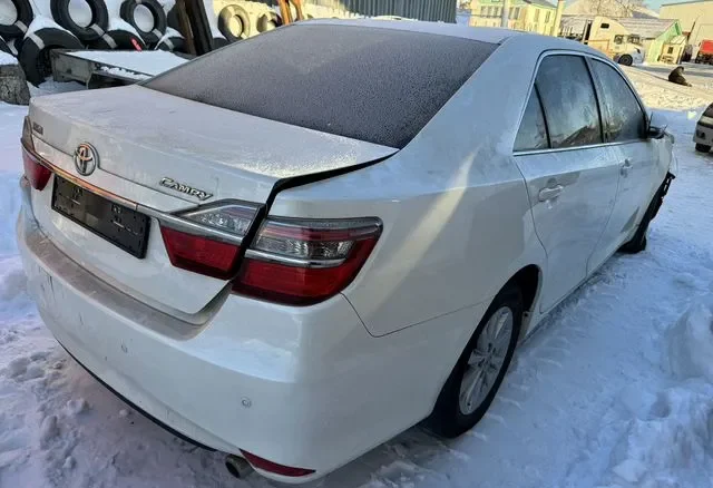 2015 Toyota CAMRY - Image 4