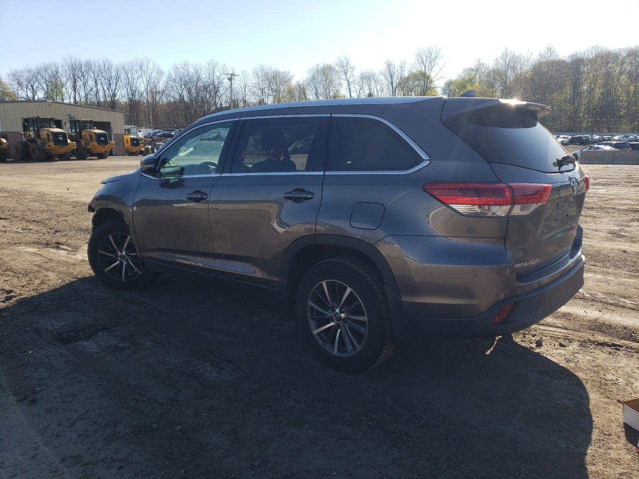 2017 TOYOTA HIGHLANDER GRAY - Image 2
