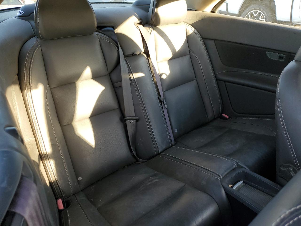 2011 VOLVO C70 - Image 10