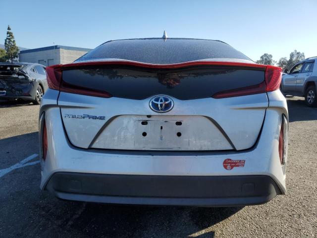 2017 Toyota PRIUS - Image 6