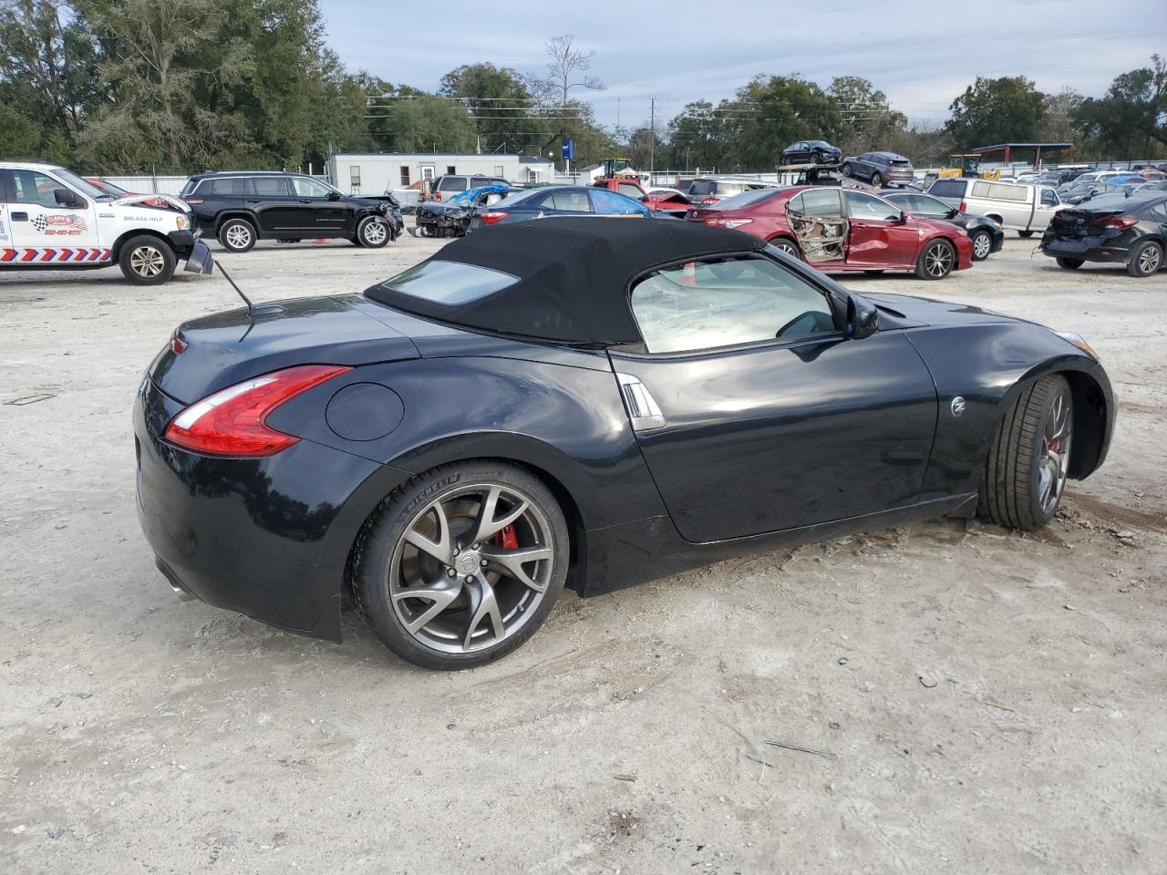 2015 NISSAN 370Z BLACK - Image 3