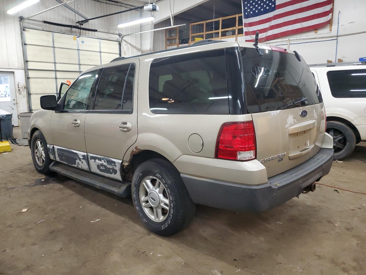 2004 FORD EXPEDITION - Image 2