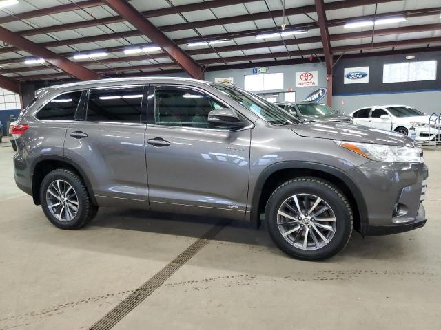 2017 Toyota Highlander - Image 2