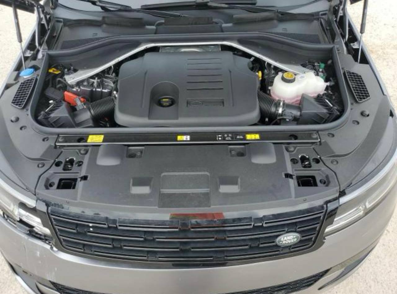2024 Land Rover Range Rover Sport - Image 11