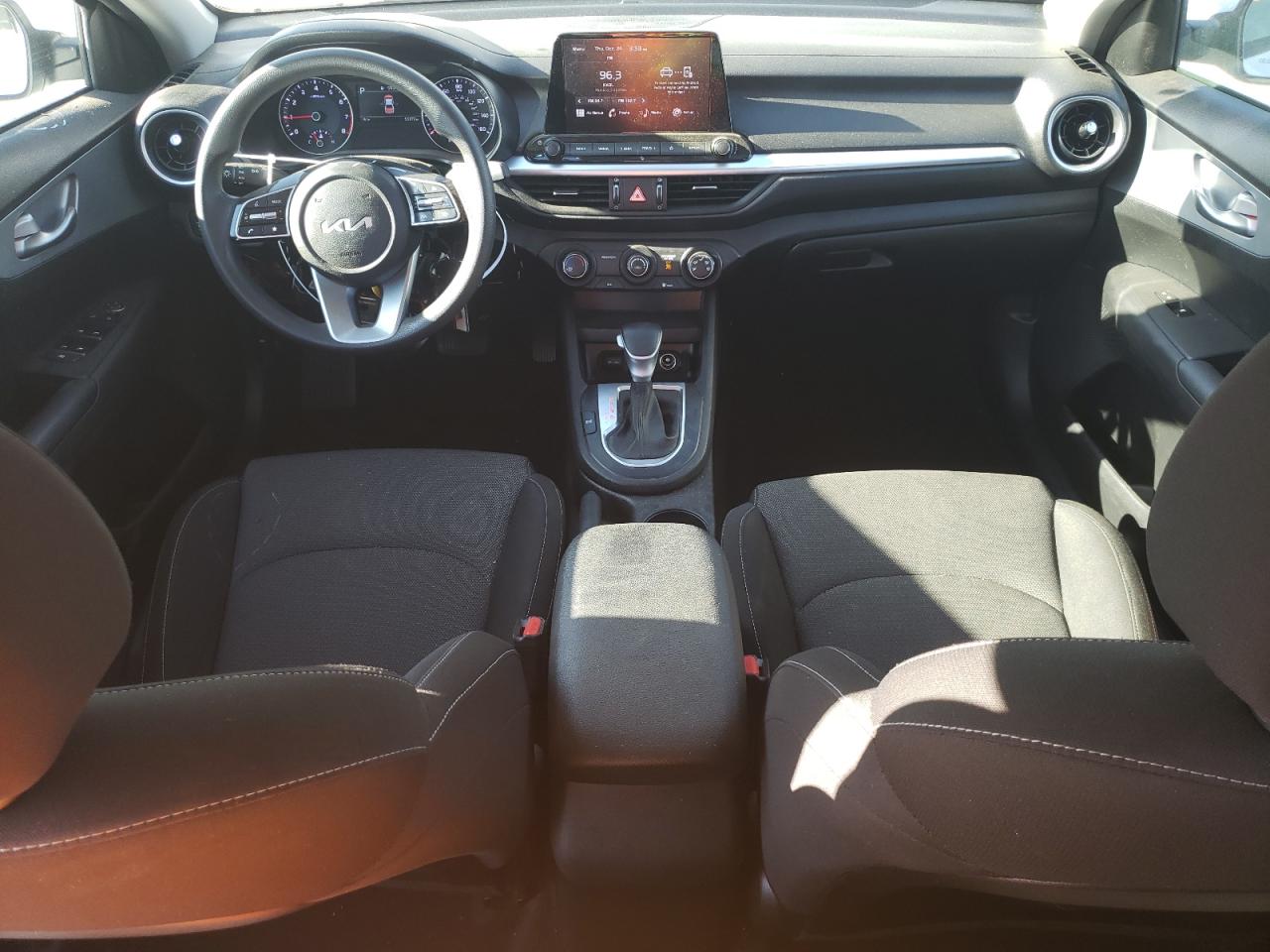 2023 KIA FORTE - Image 8