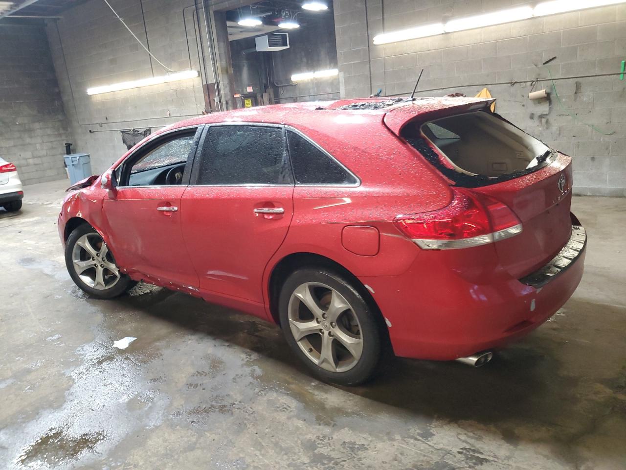 2011 TOYOTA VENZA - Image 2