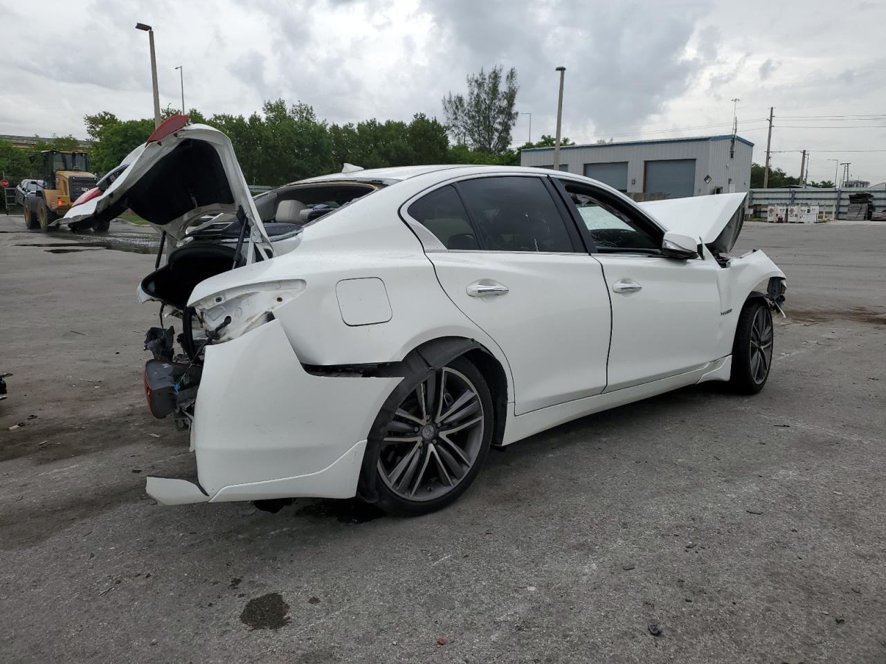 2014 Infiniti Q50 - Image 3