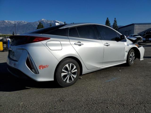 2017 Toyota PRIUS - Image 3