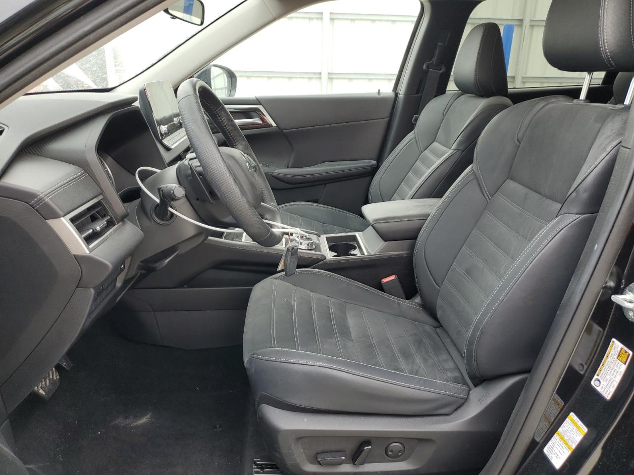 2024 MITSUBISHI OUTLANDER BLACK - Image 7