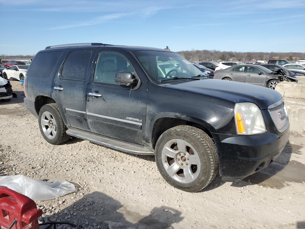 2012 GMC YUKON BLACK - Image 4