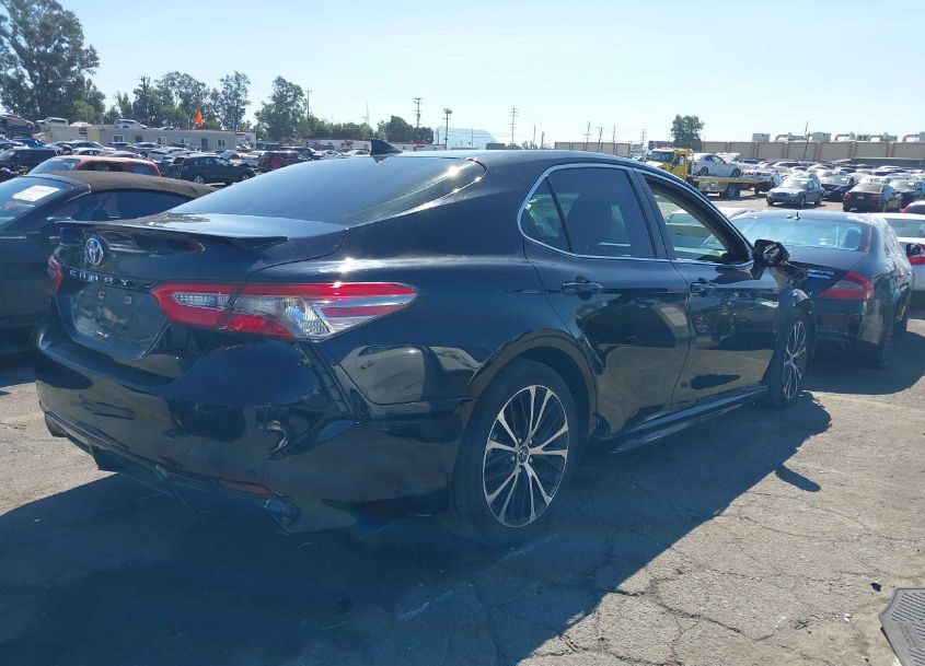 2019 Toyota Camry - Image 5