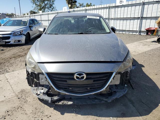 2016 Mazda 3 - Image 5