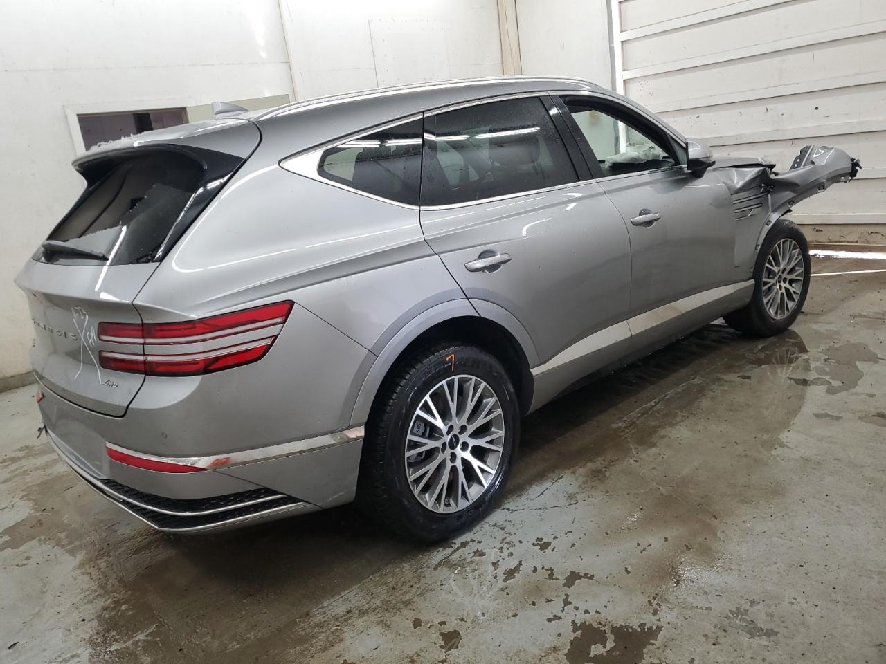2025 Genesis GV80 Stand - Image 3