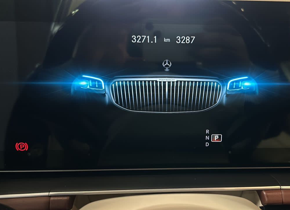 2022 Mercedes-Benz GLS600 - Image 9