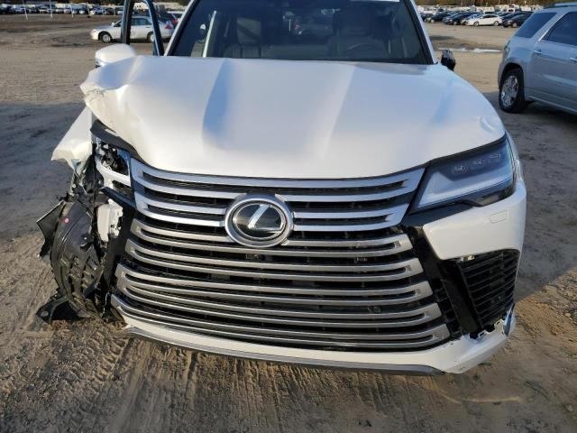 2023 Lexus LX600 F-SPORT - Image 9
