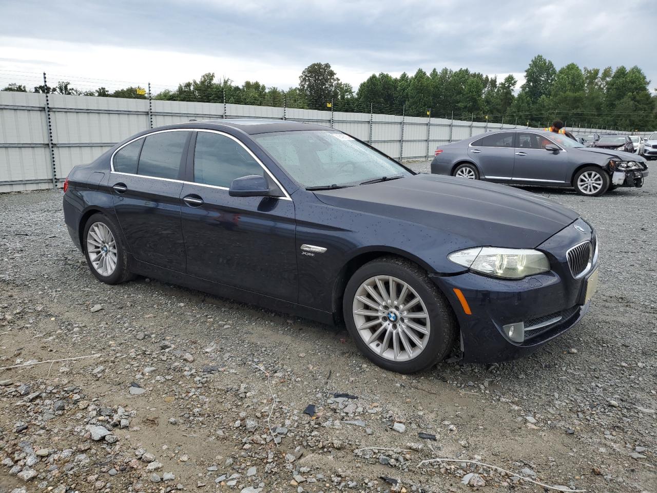 2011 BMW 5 Series - Image 4
