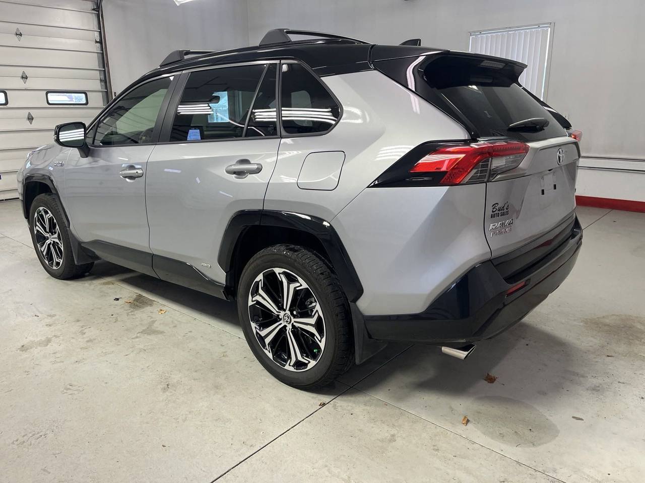 2023 Toyota Rav4 Hybrid - Image 5