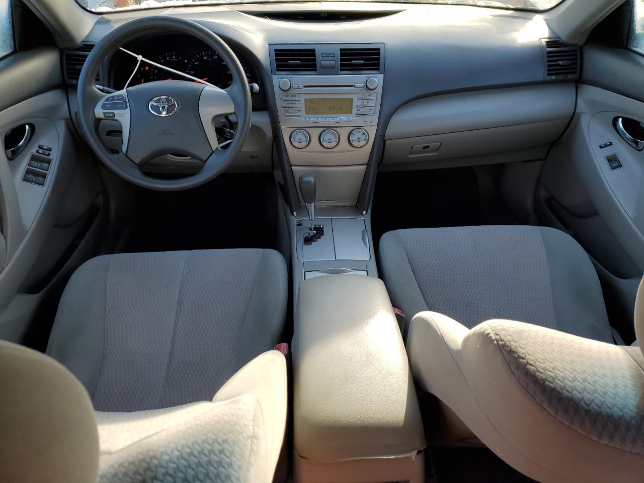 2011 Toyota Camry - Image 8