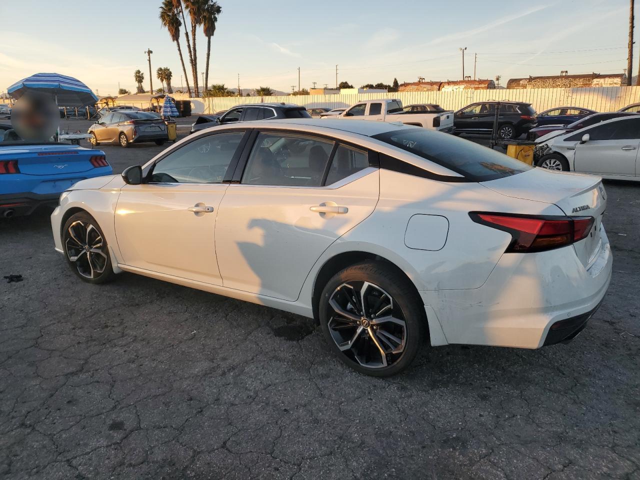 2024 Nissan Altima - Image 2