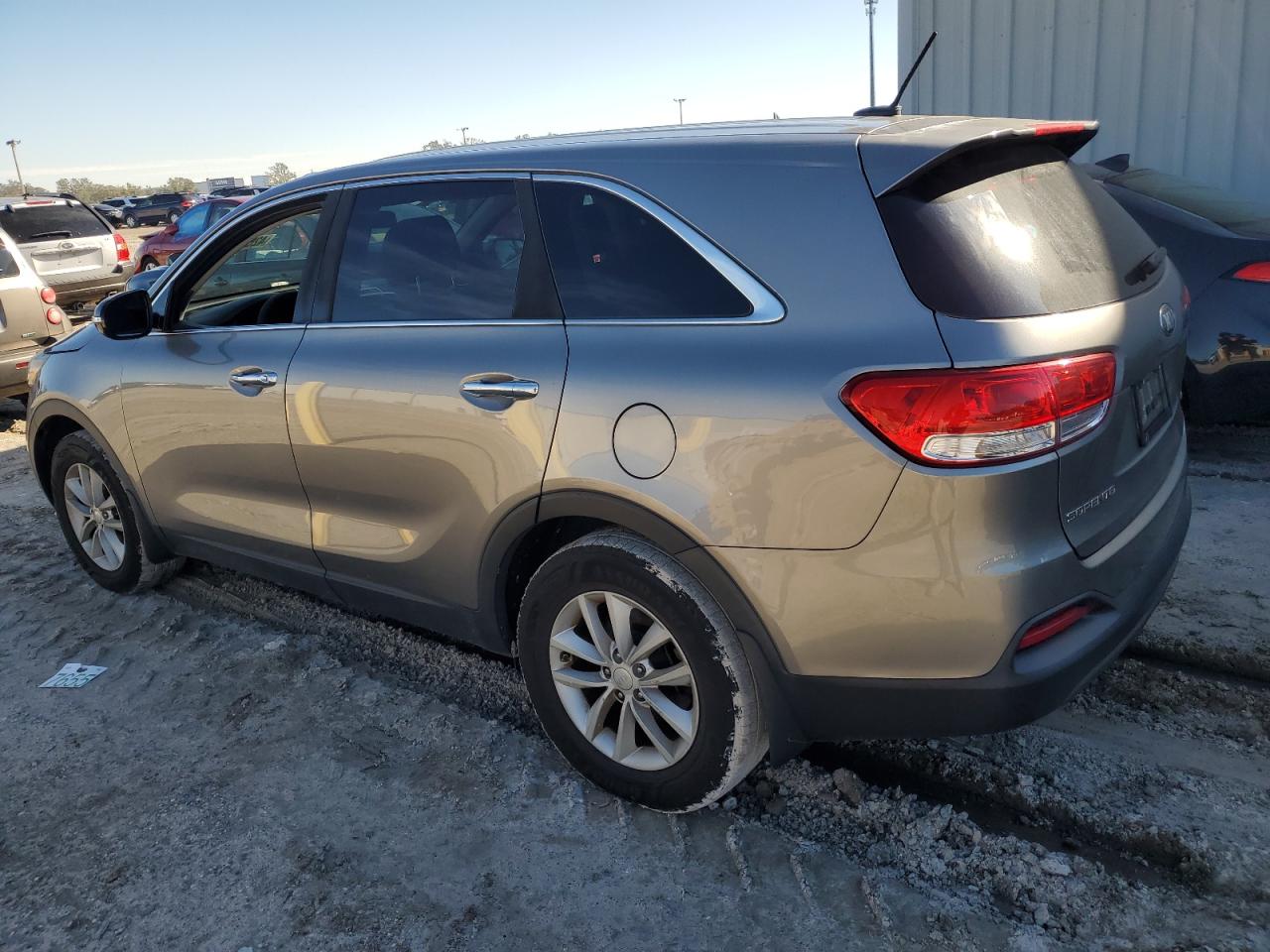 2017 KIA SORENTO - Image 2