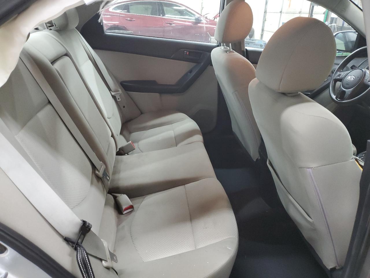 2011 KIA FORTE - Image 10