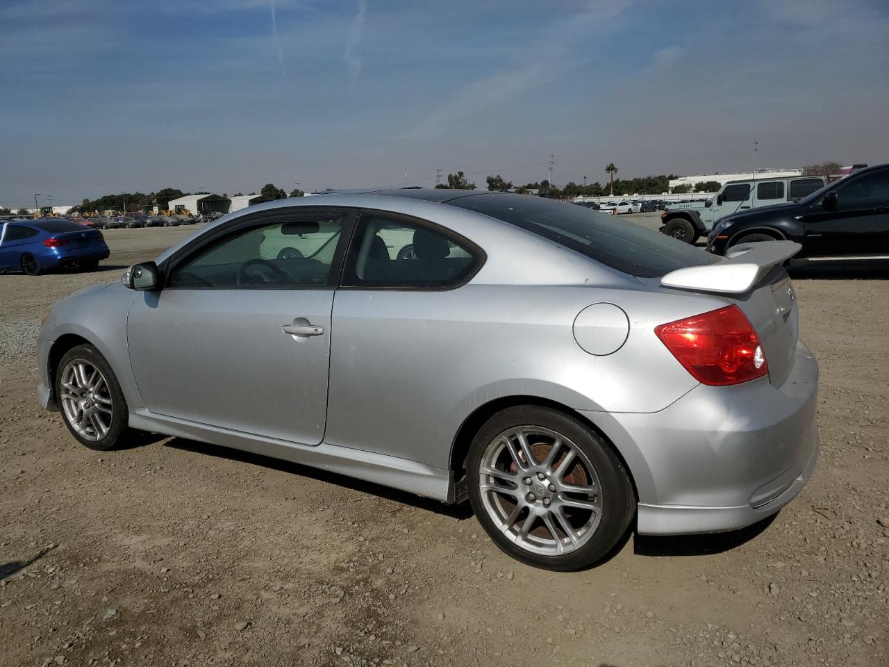 2006 TOYOTA SCION SILVER - Image 2