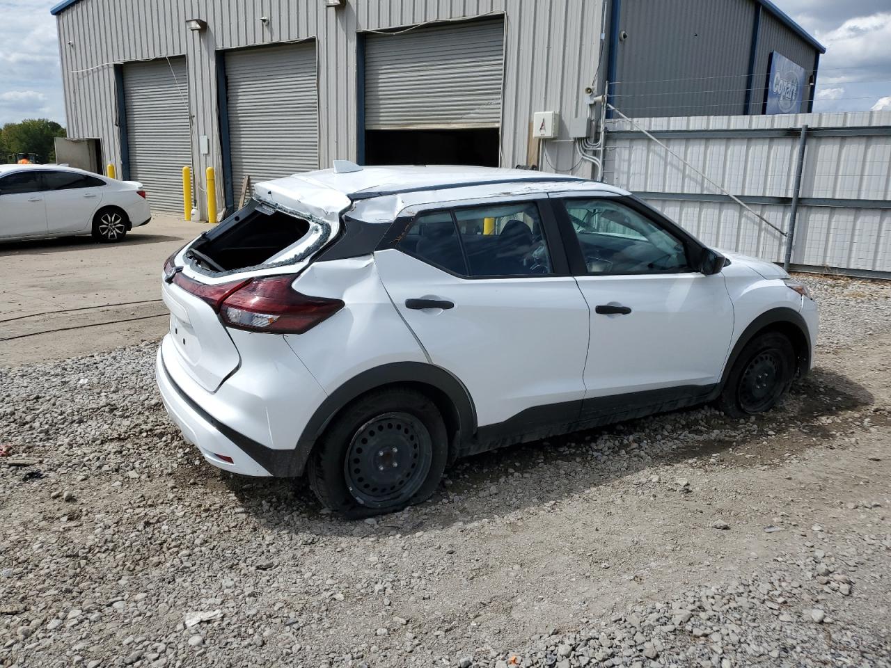 2022 Nissan Kicks - Image 3