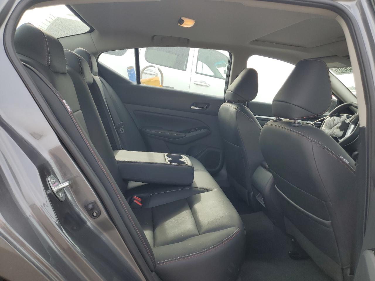 2024 Nissan Altima SR - Image 10