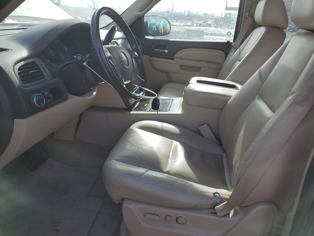 2012 GMC YUKON BLACK - Image 7