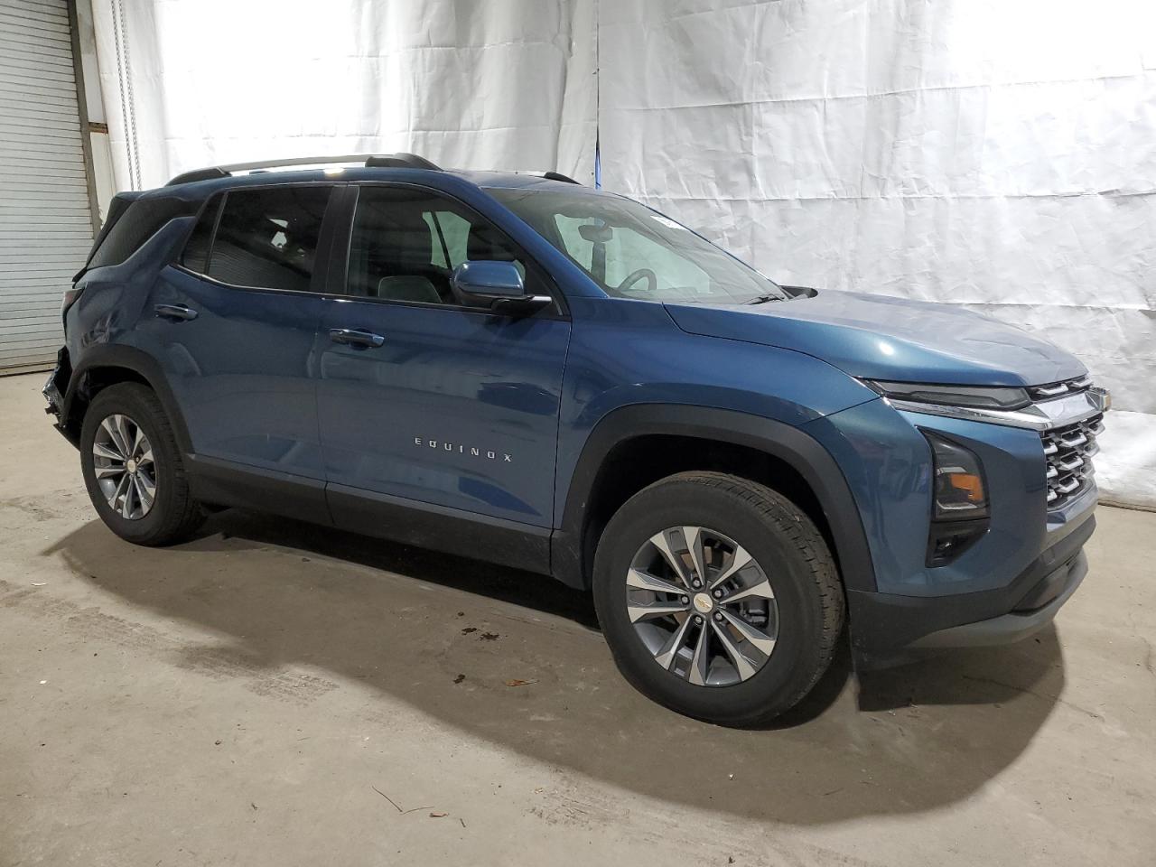 2025 Chevrolet Equinox - Image 4