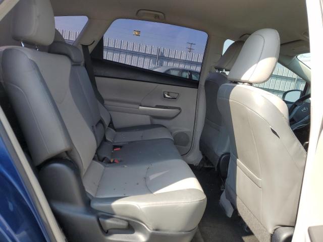 2015 Toyota PRIUS - Image 10
