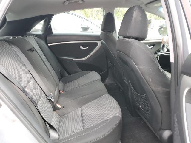 2016 Hyundai Elantra - Image 10