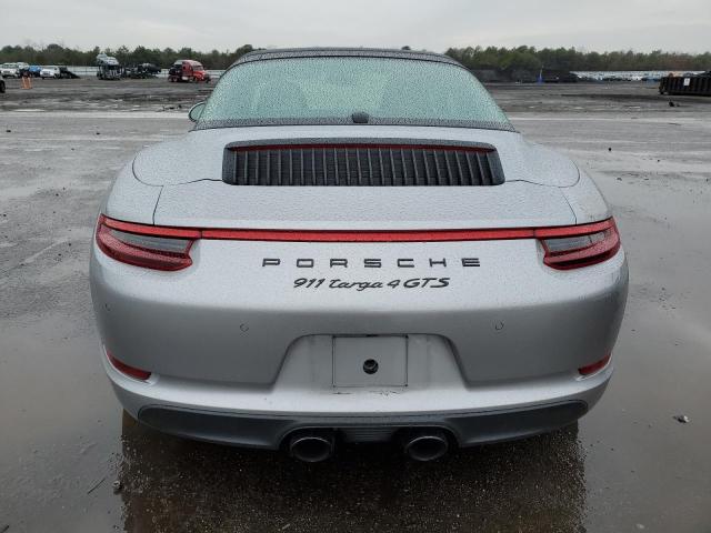 2018 Porsche 911 - Image 6