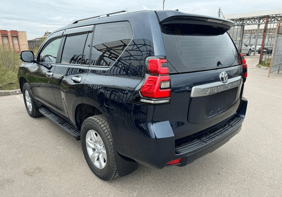 2021 Toyota Land Cruiser Prado - Image 4