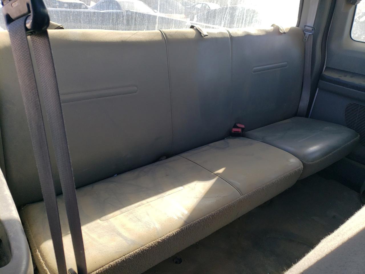2005 FORD F250 - Image 10
