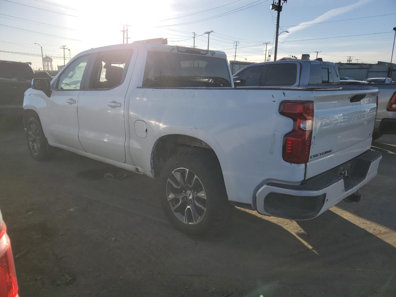 2022 CHEVROLET ALL Models WHITE - Image 2