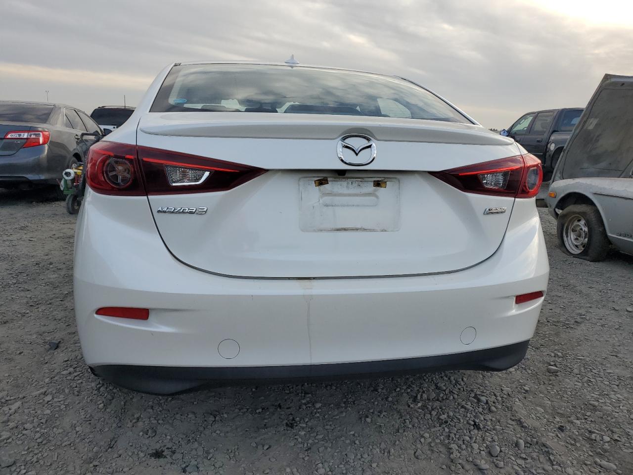 2016 MAZDA 3 - Image 6