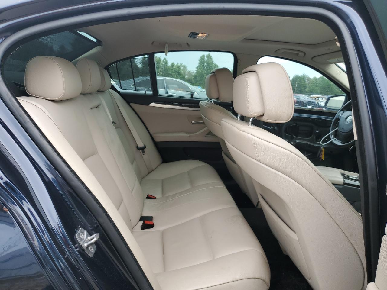 2011 BMW 5 Series - Image 10